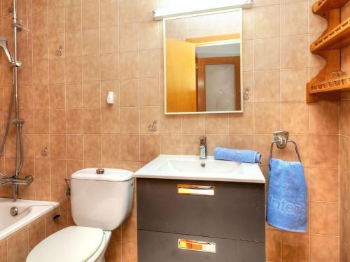Edifici Emporda Apartment Llan��