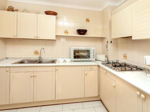 Edifici Emporda Apartment Llan��