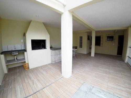 Bombinhas Bombas - Casa 6 Pax Planta Baja - Cod 303