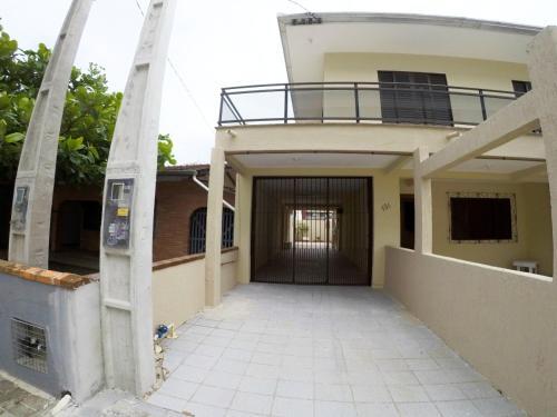 Bombinhas Bombas - Casa 6 Pax Planta Baja - Cod 303