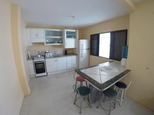 Bombinhas Bombas - Casa 6 Pax Planta Baja - Cod 303