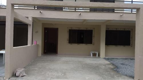 Bombinhas Bombas - Casa 6 Pax Planta Baja - Cod 303