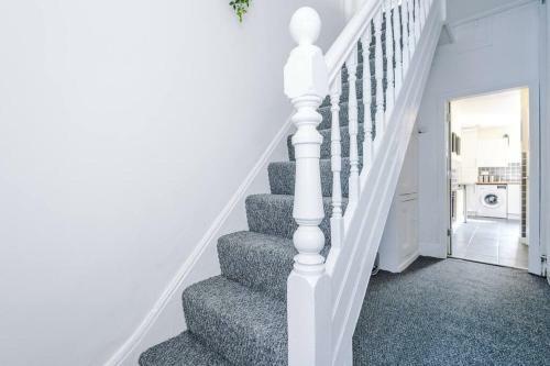 Apartamento Stylish 4 Bed House - 10 Mins From The Centre