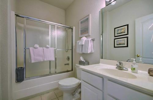 Apartamento Lakefront Ozark Condo With Views And Boat Slip!