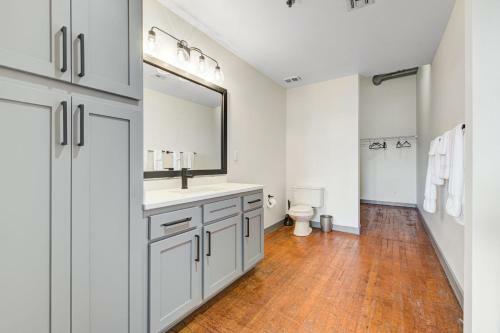 Apartamento 2br 2ba Spacious Historic Loft With Gym By Envitae