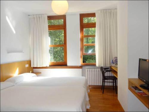 Hotel Restaurante Marronc�n