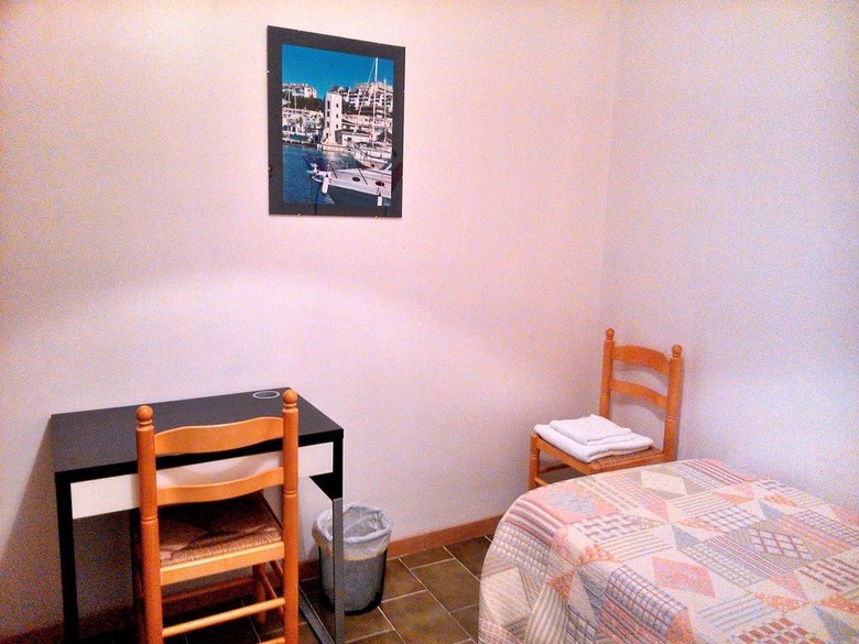 Hostal Borr�s