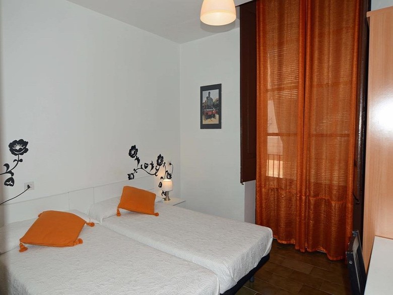 Hostal Borr�s