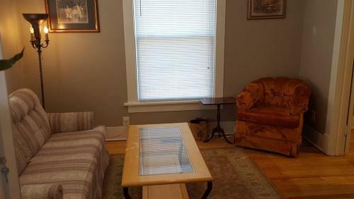 Bed & Breakfast Grayhouse Inn