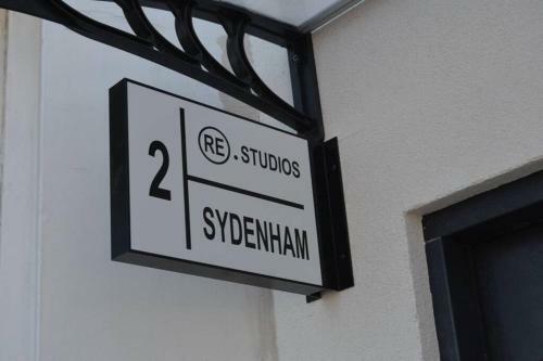 Luxury Studio Apartment With Wheelchair Access In Sydenham