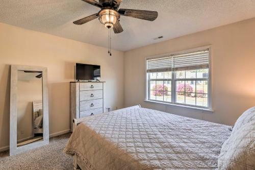 Lovely Swansboro Townhome - 8 Mi To Beach!