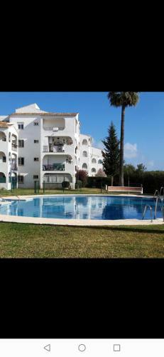 Calahonda 2 Bed Apartment Close To The Beach