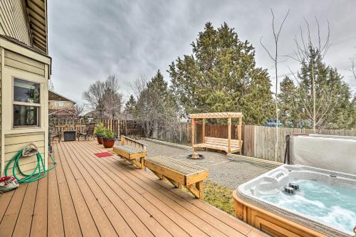 Family-friendly Bend Home With Hot Tub And Yard!