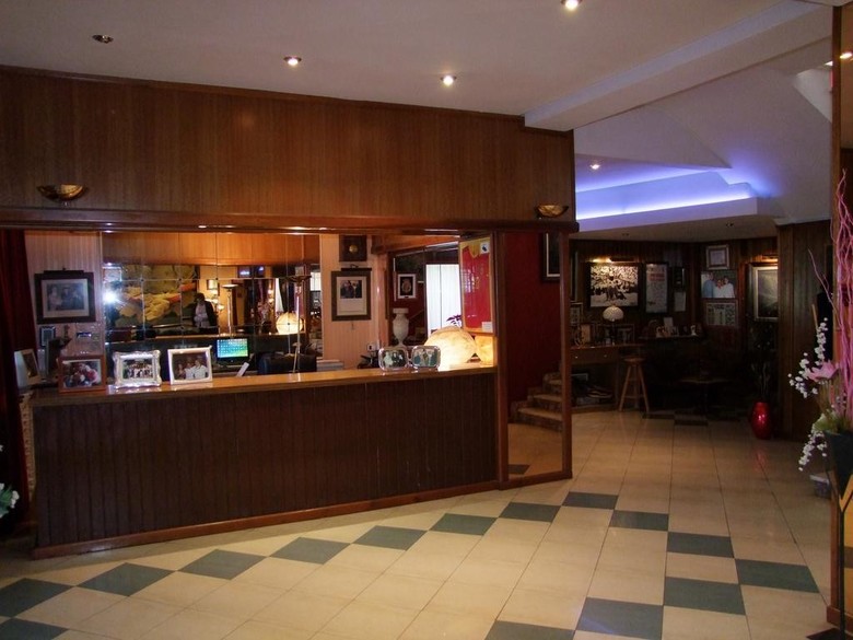 Hotel Montearag�n