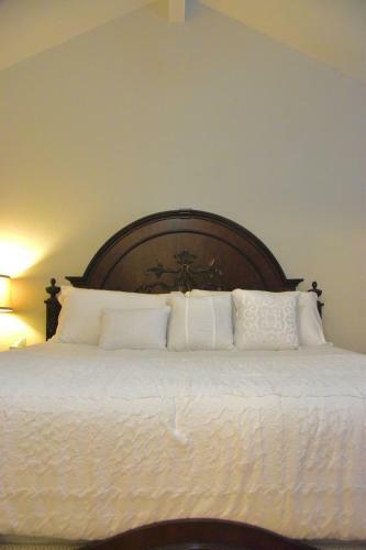 Villa Stylish 3br Home 12 Mins From Downtown Dallas!