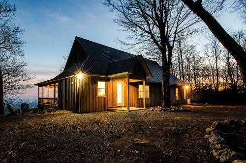 Hillsville Home On The Blue Ridge Parkway!