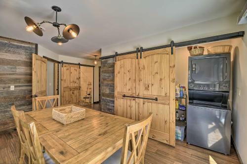 Cozy Damascus Cottage With Outdoor Amenities