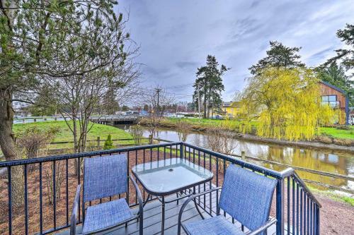 Charming Cottage With Deck Steps To Birch Bay!