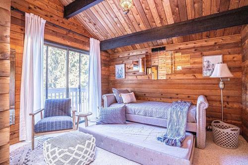 Oceanfront Retreat Mount Rainierking Bedgames