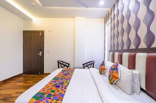 Fabhotel World Link