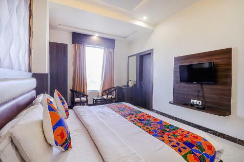 Fabhotel World Link