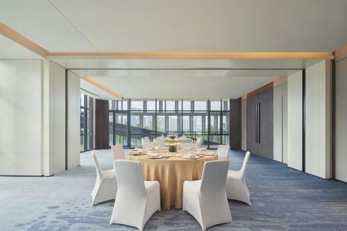 Hotel The Meixi Lake, Changsha Marriott Executive Apartments