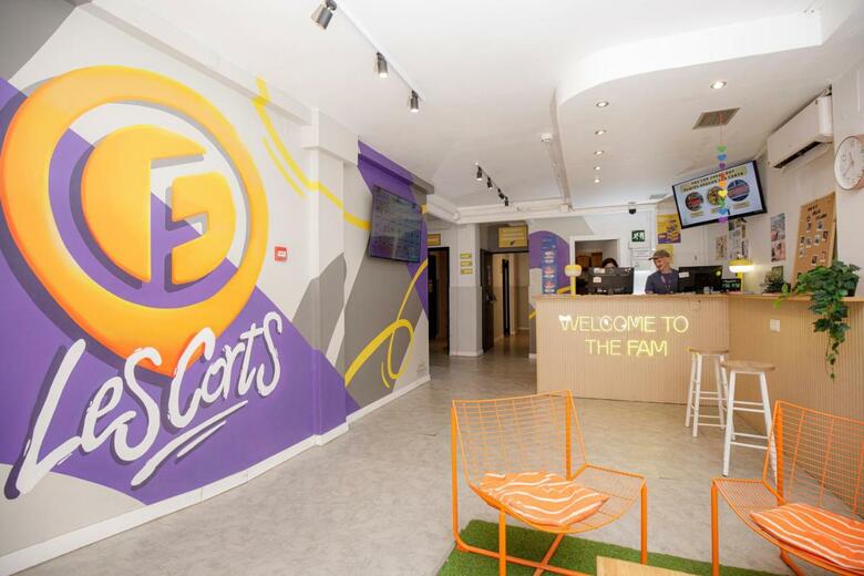 Hostal Onefam Les Corts