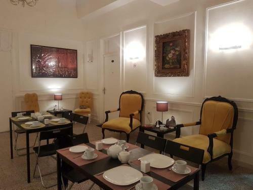 City Citadel Hotel