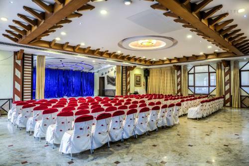 Golden Metro Hotel
