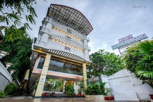 Golden Metro Hotel