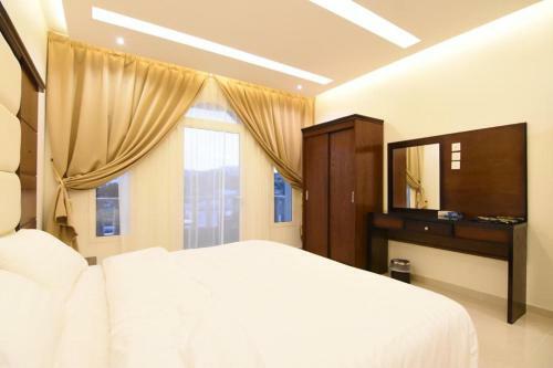 Golden White Hotel