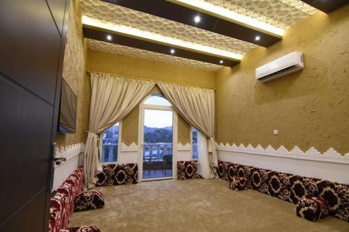 Golden White Hotel