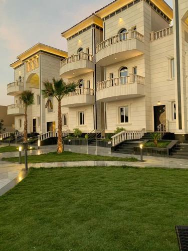 Golden White Hotel