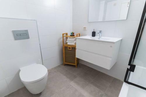 Apartamento Bright Sunny Holiday Home With Sea Views
