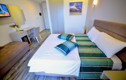 Elysium Hotel