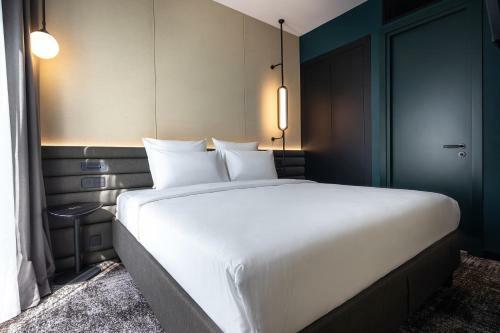 Hotel Novotel Living Almaty Jetisu