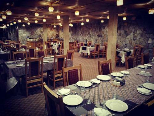 Eagles Nest Hotel