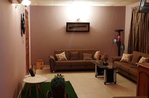 Askin Apartments 41