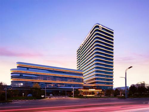 Sunstone Plaza Hotel