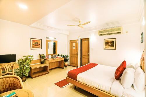 Hotel Octave Crystal Heights