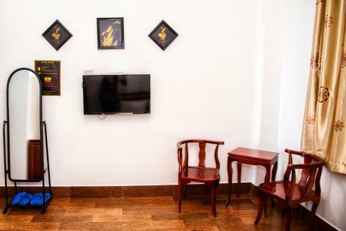 Hotel 80 L� L?i