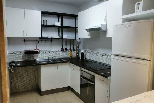 Apartamento Con Piscina A Pocos Minutos Del Mar