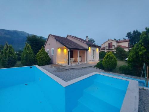Halcon Casa