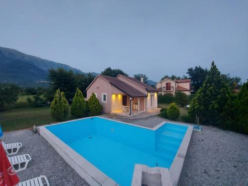 Halcon Casa