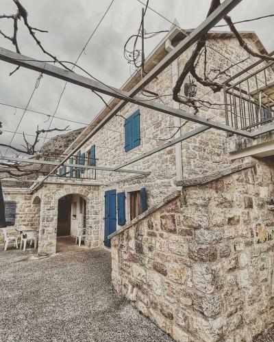 Old House M