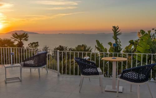 Hostal Capri Blue Luxury Villa Le Tre Monelle