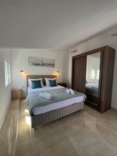 Venice Apartments