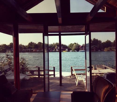 La Porta River House