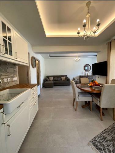 Meskla House