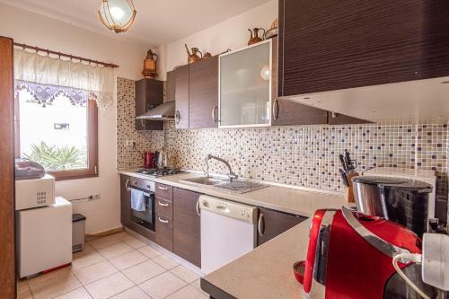 3 Br Villa With A Lovely Garden Gundog?an